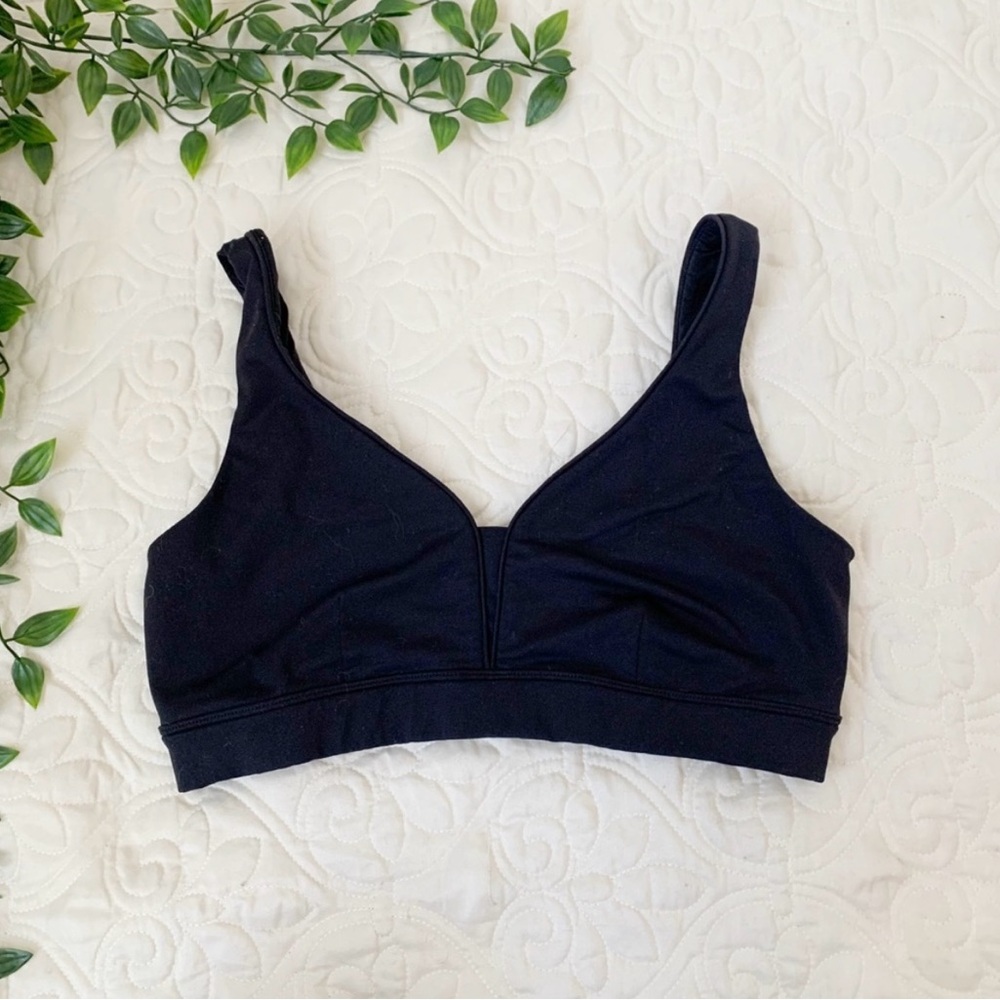 Alo Yoga Vivid Sports Bra Sz M - Picture 2 of 3